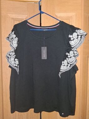 Tommy Hilfiger Black Short-Sleeve Top with White Embroidered Ruffle Sleeves